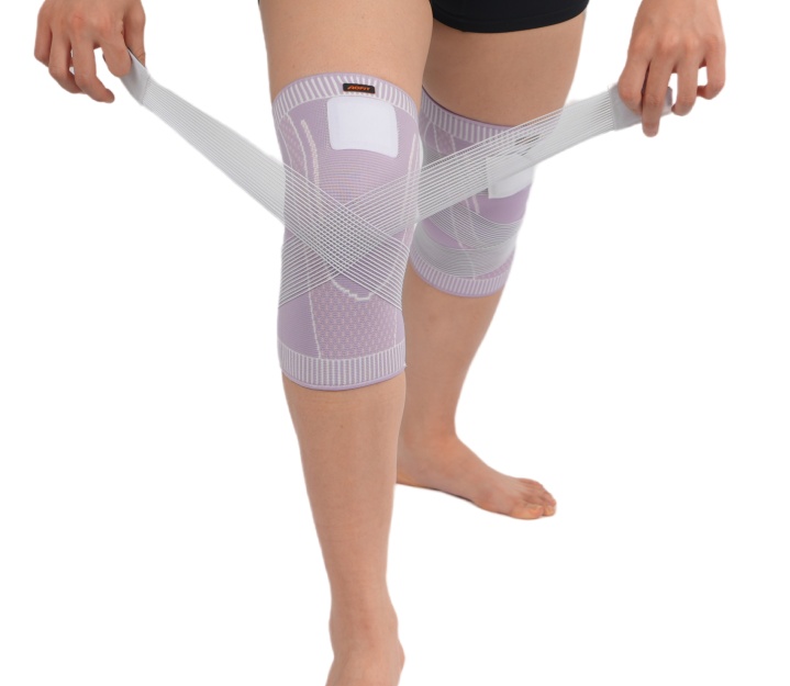 Knitted Knee Brace with Straps