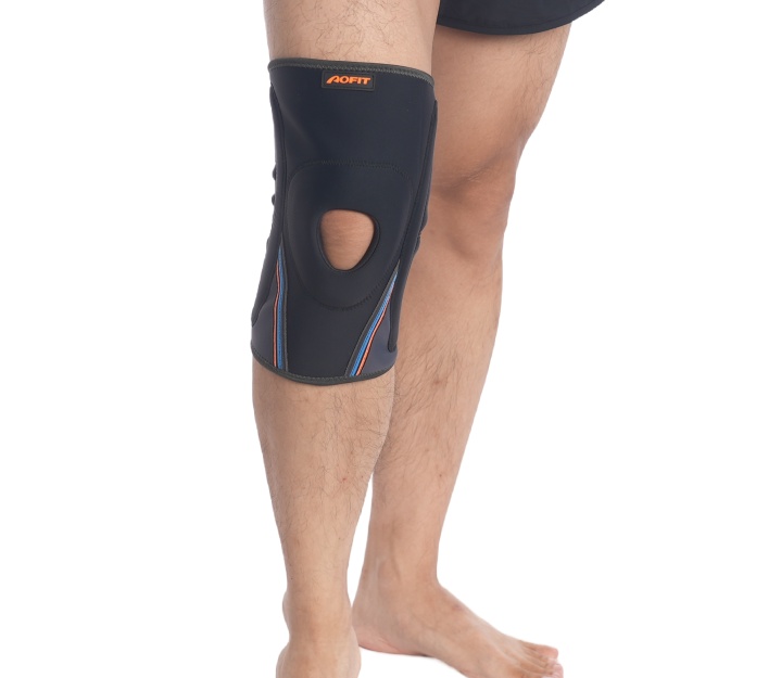 Knee Sleeve with Patella Cutout